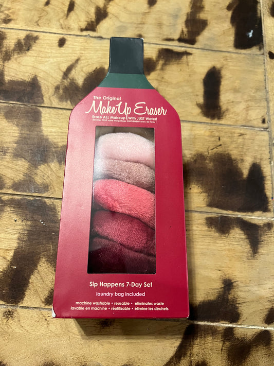Makeup Eraser Wine Set